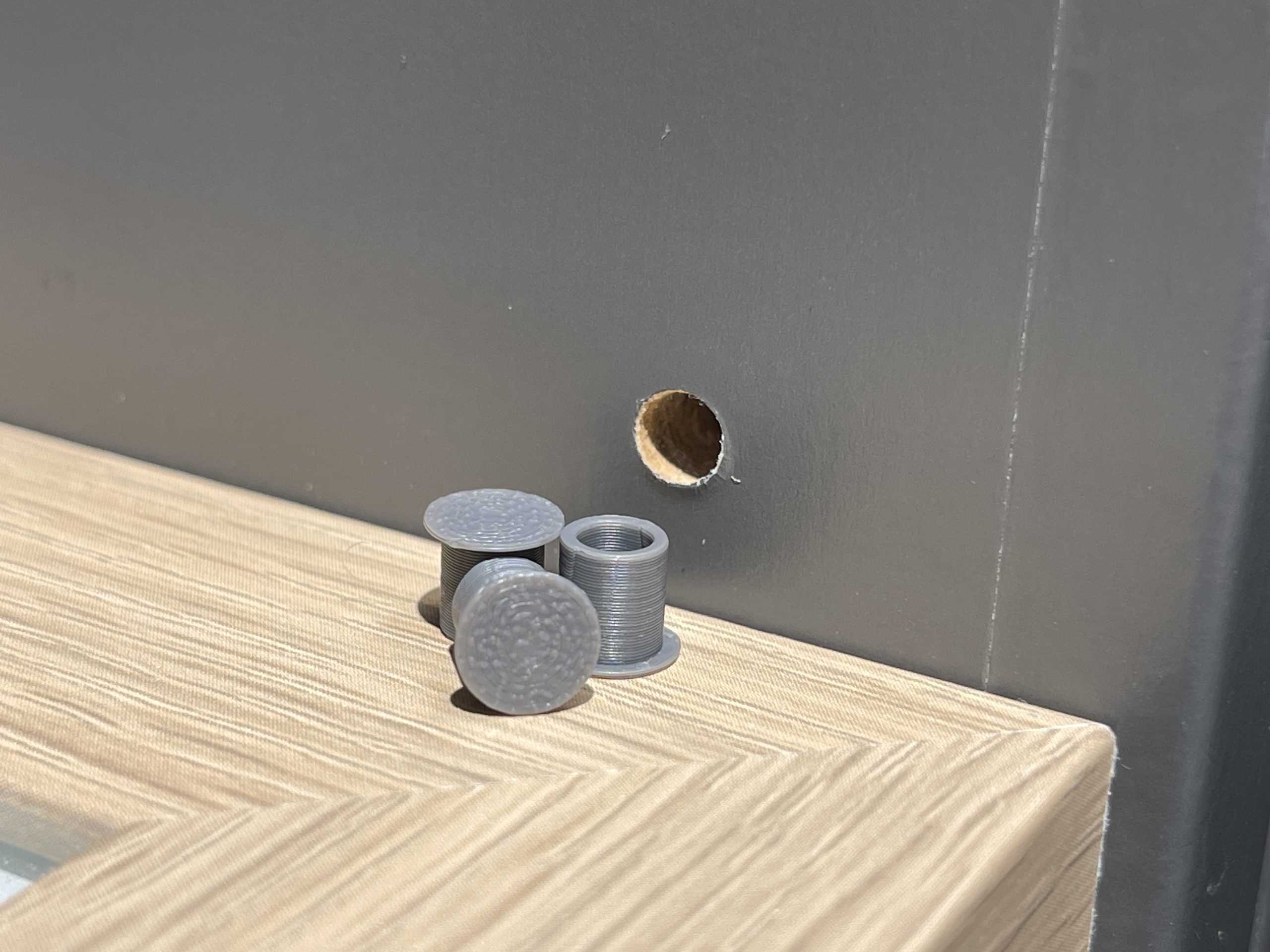 Lochabdeckungen für IKEA Pax – Bild 3